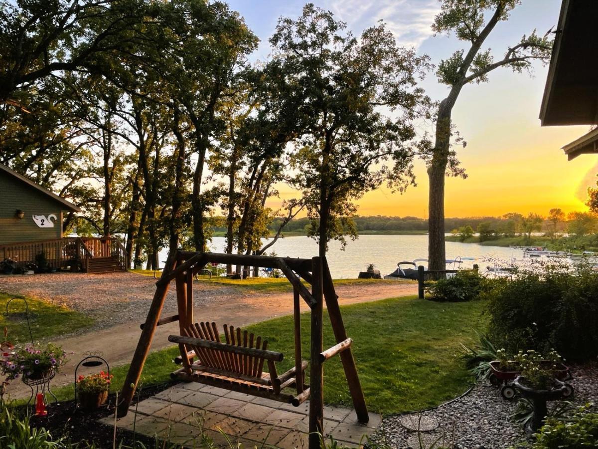 Swan Lake Resort & Campground Fergus Falls Екстериор снимка