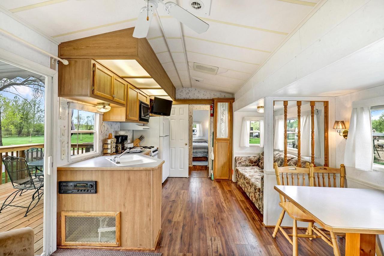 Swan Lake Resort & Campground Fergus Falls Екстериор снимка
